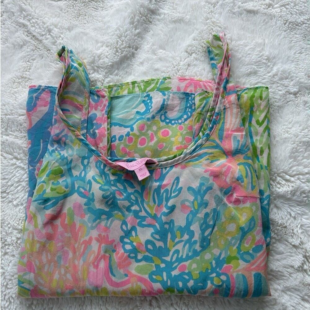 LILLY PULITZER‎ Cosmos Silk Top Multi Lovers Coral Women's XS Neon Pink Blue - Picture 1 of 6